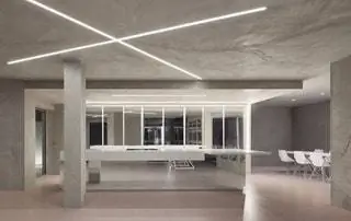 Внутри Minimal Studio создала проект освещения, который трансформирует его по желанию