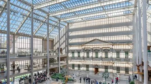 Для МЕТ не проходят годы в его 150-ЛЕТИЕ