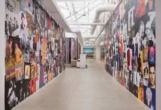 Различные пространства в штаб-квартире Warner Music Group относятся к ее истории, насчитывающей несколько десятилетий Различные пространства в штаб-квартире Warner Music Group относятся к ее истории, насчитывающей несколько десятилетий