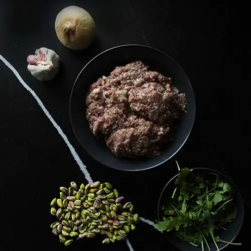 Кексы со свининой и фисташками от Адрина Сальвадора