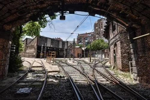 Начинается снос ГАРАЖЕЙ CUATRO CAMINOS