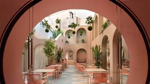 Отель Leon's Place, путешествие эстетических слияний в сердце Рима
