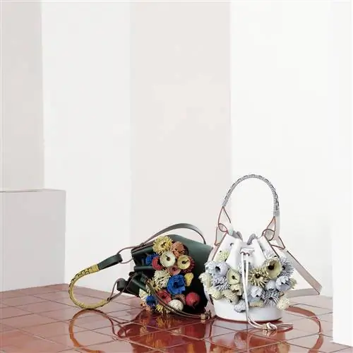 LOEWE и SOTHEBY'S обжаривают КАШТАНЫ