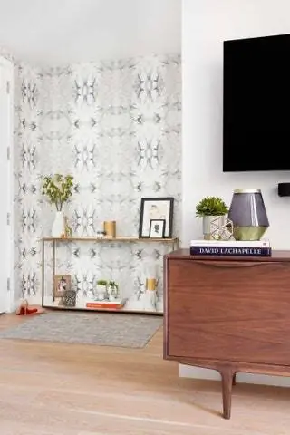 Деревянная мебель в гостиной от Nuevo Living