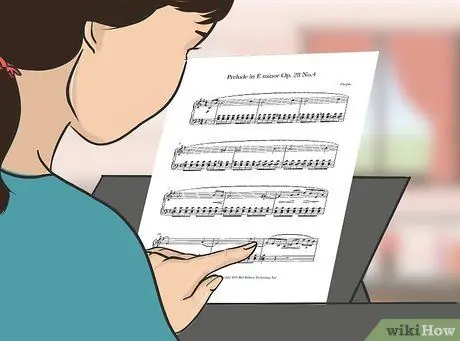 Аккомпанировать певцу на фортепиано Step 1 Аккомпанировать певцу на фортепиано Step 1