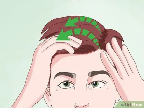 Уложите волосы, как 11-й доктор Шаг 5