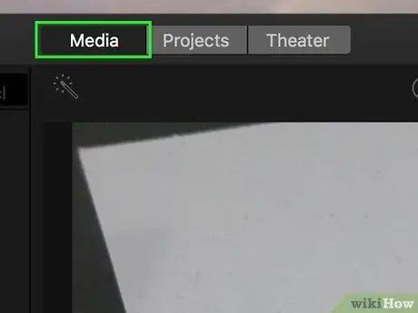 Добавление изображений в iMovie, шаг 2