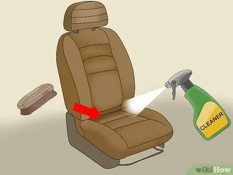 Чистка кожаных сидений автомобиля Шаг 4