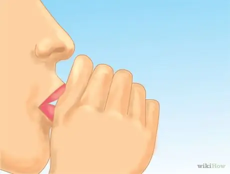 Свист, используя колпачок из желудей Step 5