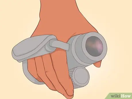 Используйте монокуляр Step 9 Используйте монокуляр Step 9