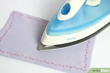 Ухаживайте за куклой, как за живым существом Шаг 4