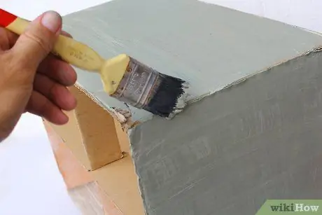 Сделайте кукольный домик из картонной коробки Шаг 12