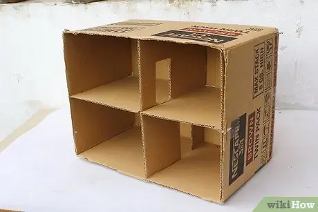 Сделайте кукольный домик из картонной коробки Шаг 8