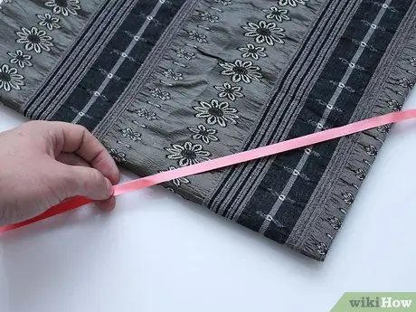 Сделайте доску для заметок из шелка Шаг 5