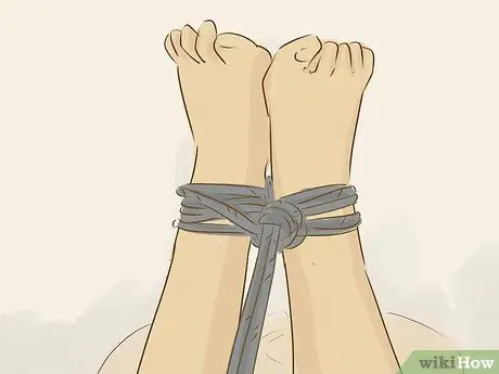 Hogtie Someone Шаг 9
