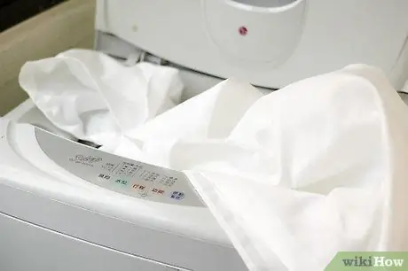 Предотвращение и очистка плесени на пластиковых занавесках для душа Шаг 2