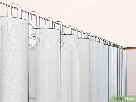 Повесьте шторы на кровать без сверления Шаг 11