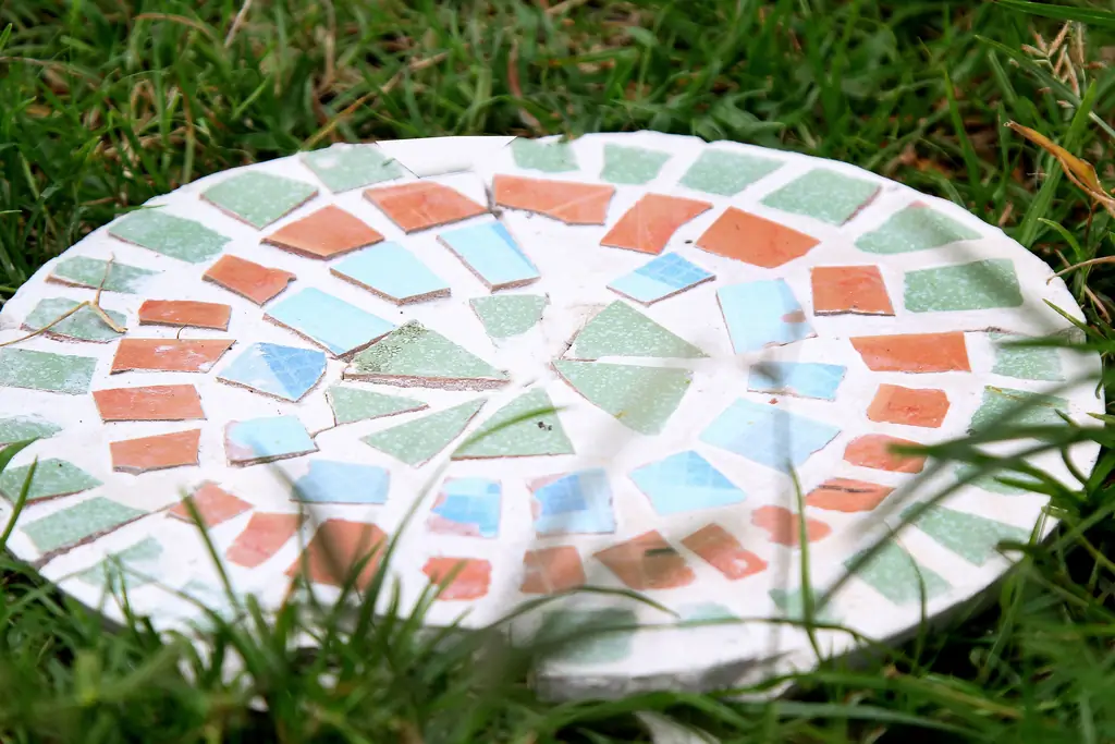 Как сделать ступеньки из мозаики: 10 шагов (с изображениями)