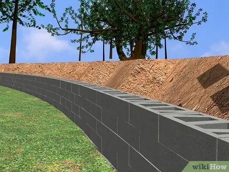 Строительство подпорной стены из блоков Шаг 11