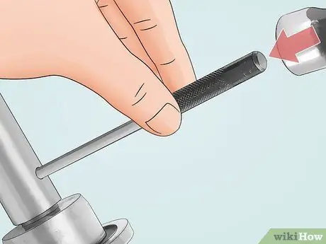 Удаление роликового штифта Шаг 6