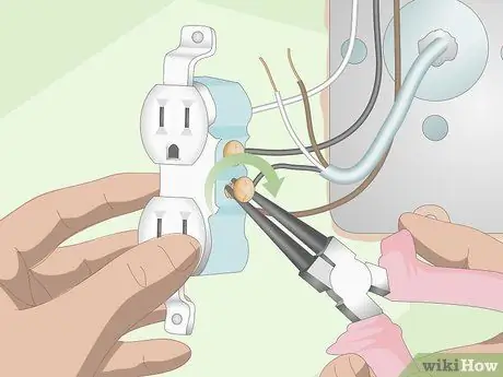 Установка наружной розетки Шаг 8