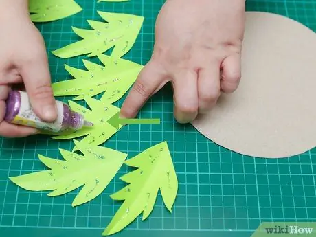 Сделайте бумажный венок. Шаг 11 Сделайте бумажный венок. Шаг 11