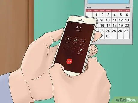 Выровняйте землю для асфальтоукладчика Шаг 1