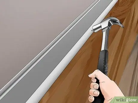 Установите Quarter Round Step 10