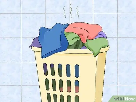 Что вызывает затхлый запах в одежде Шаг 4