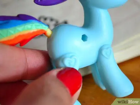 Выберите знак отличия для своего My Little Pony OC Шаг 8
