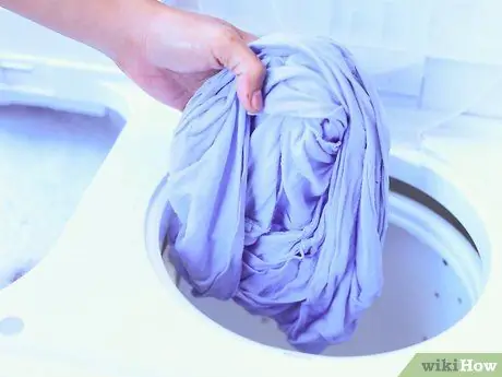 Удаление пятен от кондиционера для белья Шаг 10