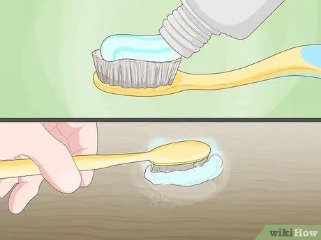 Удалите пятна от воды с дерева Шаг 13