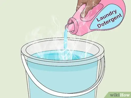 Очистка поверхностей ванной из стекловолокна Шаг 1