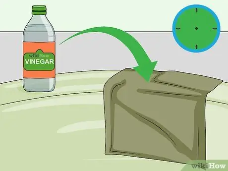 Очистка поверхностей ванной из стекловолокна Шаг 5