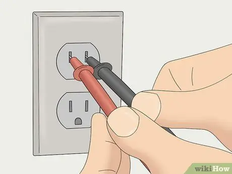 Проверьте розетку с помощью мультиметра Шаг 3