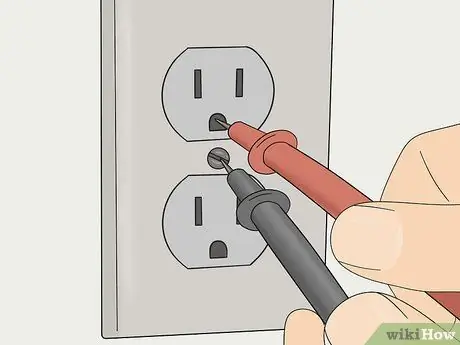 Проверьте розетку с помощью мультиметра Шаг 7