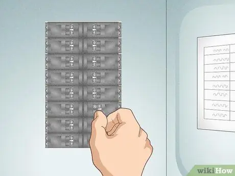 Добавление электрической розетки в стену Шаг 2