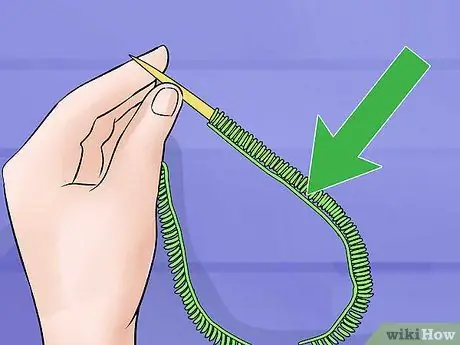 Вяжем лицевыми по кругу, шаг 3