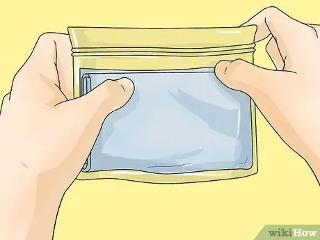 Сделайте теплый компресс Шаг 10