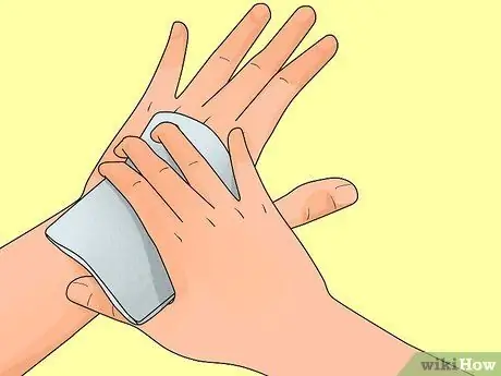 Сделайте теплый компресс, шаг 12