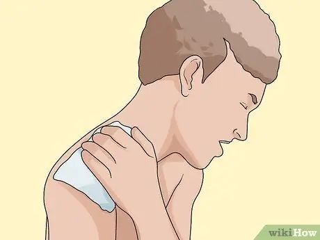 Сделайте теплый компресс Шаг 14