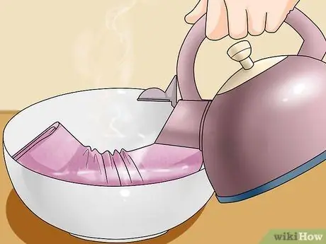 Сделайте теплый компресс Шаг 8