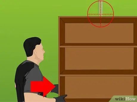 Прикрепите книжный шкаф к стене Шаг 10