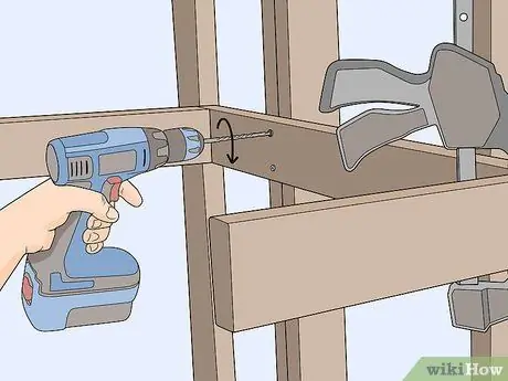 Сборка настенных гаражных полок Шаг 4