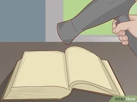 Удаление запаха плесени из книг Шаг 2
