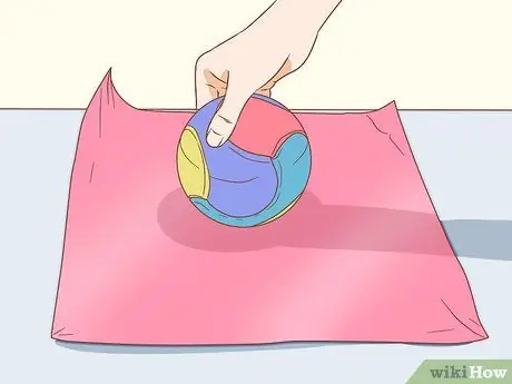 Заверните круглый подарок Шаг 6