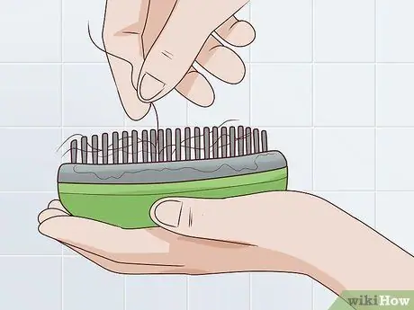 Очистите Tangle Teezer, шаг 2
