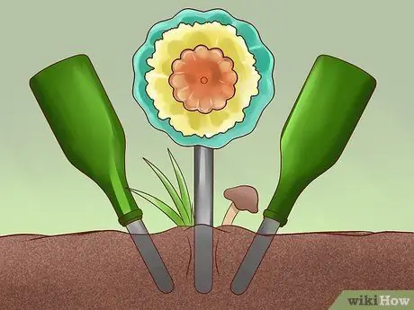 Сделайте недорогую цветочную тарелку Garden Art Шаг 14