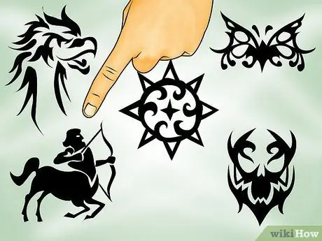 Выберите несколько племенных татуировок на пояснице, шаг 2