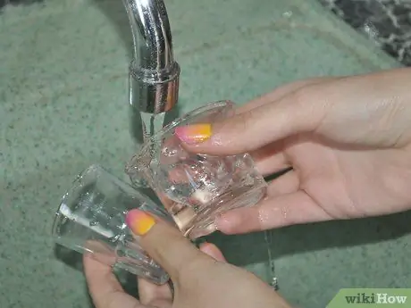 Сделать ароматическую свечу в стакане Шаг 1